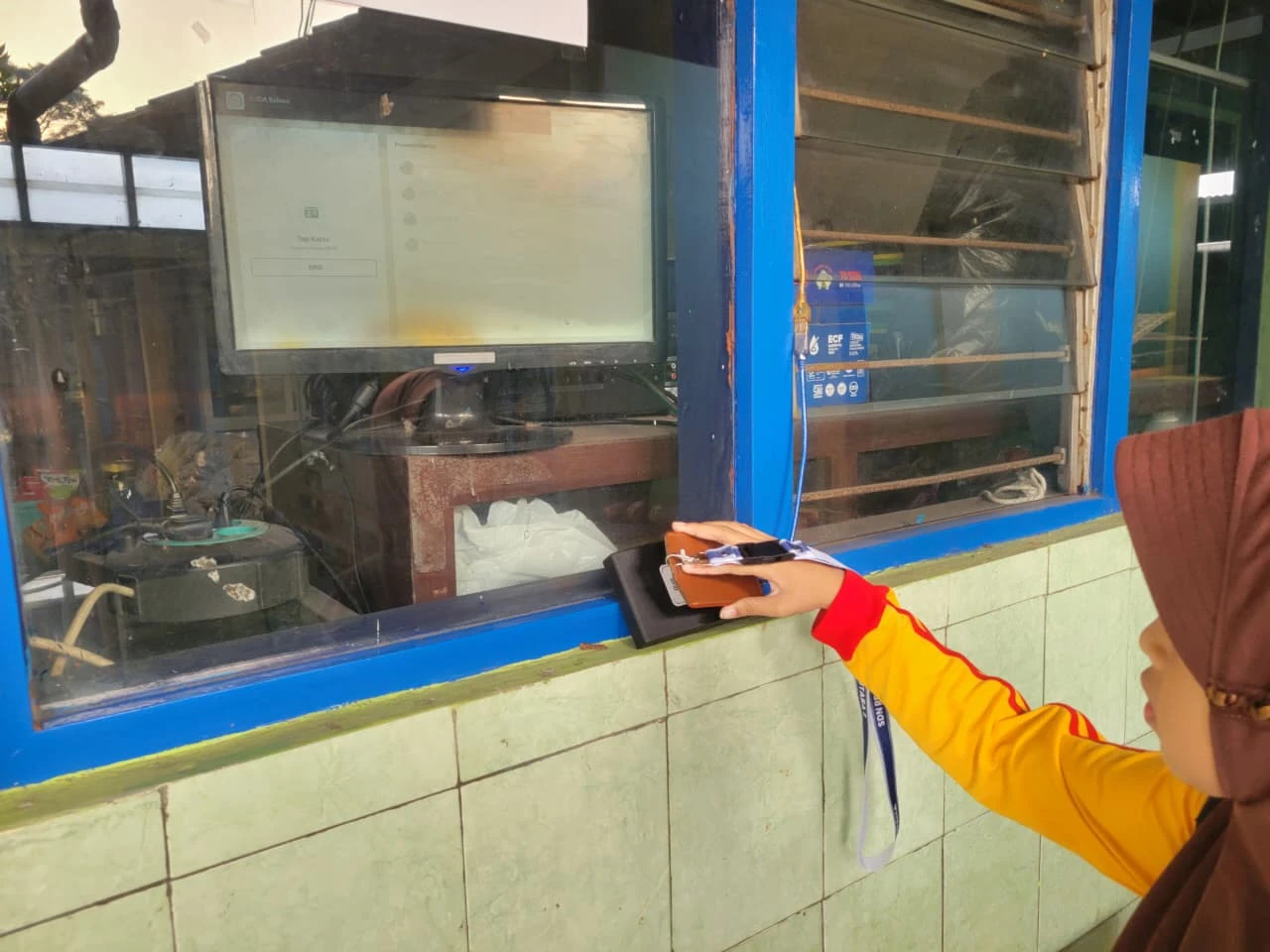 Mengenal Sistem Absensi Digital RFID di SD Negeri Rejowinangun Utara 2